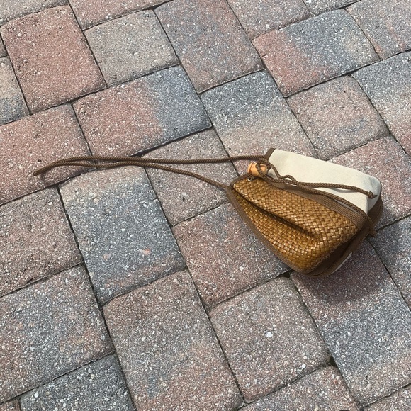 Canvas/Straw/Braided Rope Made in Italy Bucket Bag - Picture 3 of 14